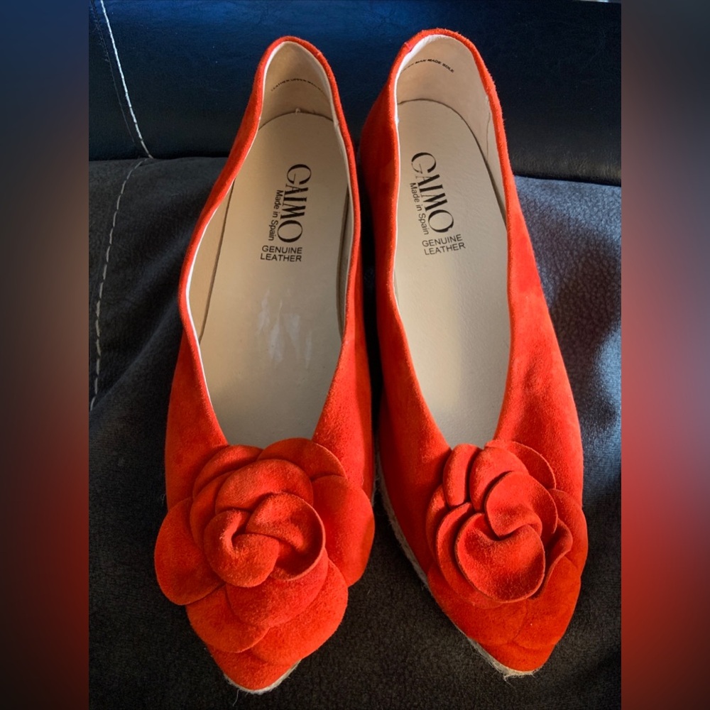 Giamo ladies made in Spain red leather slip on size 9